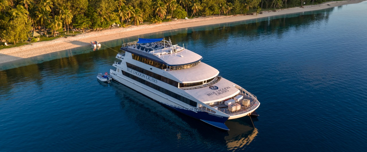 Cruising the Islands