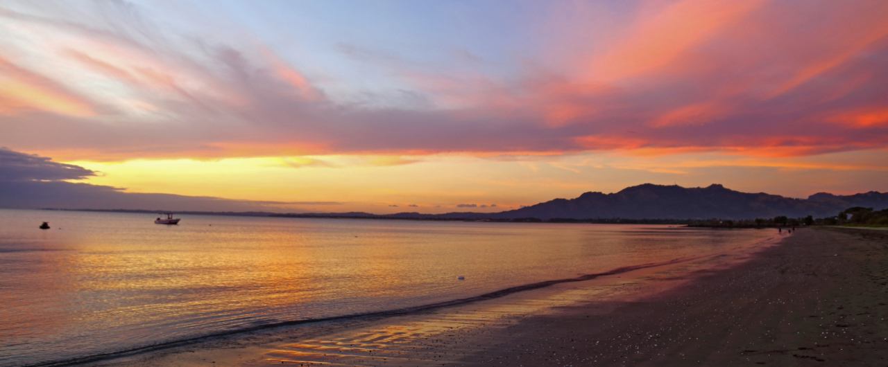 Wailoaloa beach sunset, Nadi